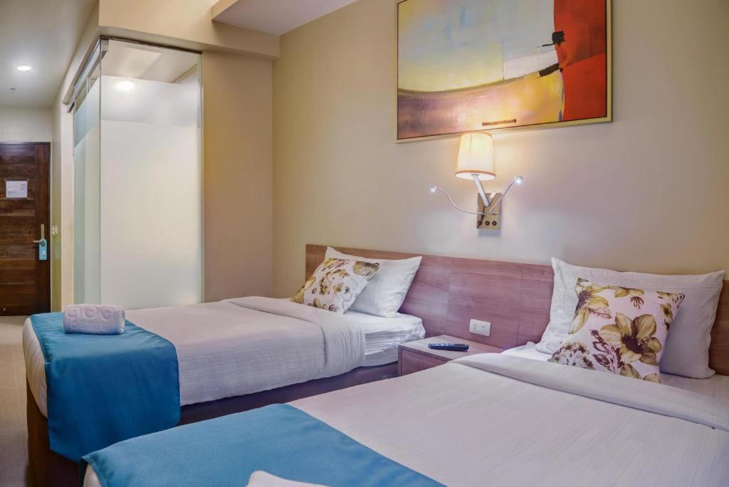 Abc Hotel Cebu Exterior photo